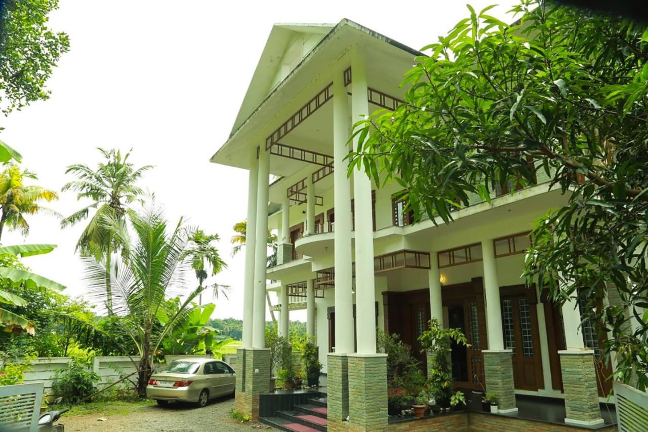 Thottungal Homestay Nedumbassery Exterior foto